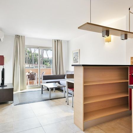 Aparthotel Bardon Castelldefels Dış mekan fotoğraf