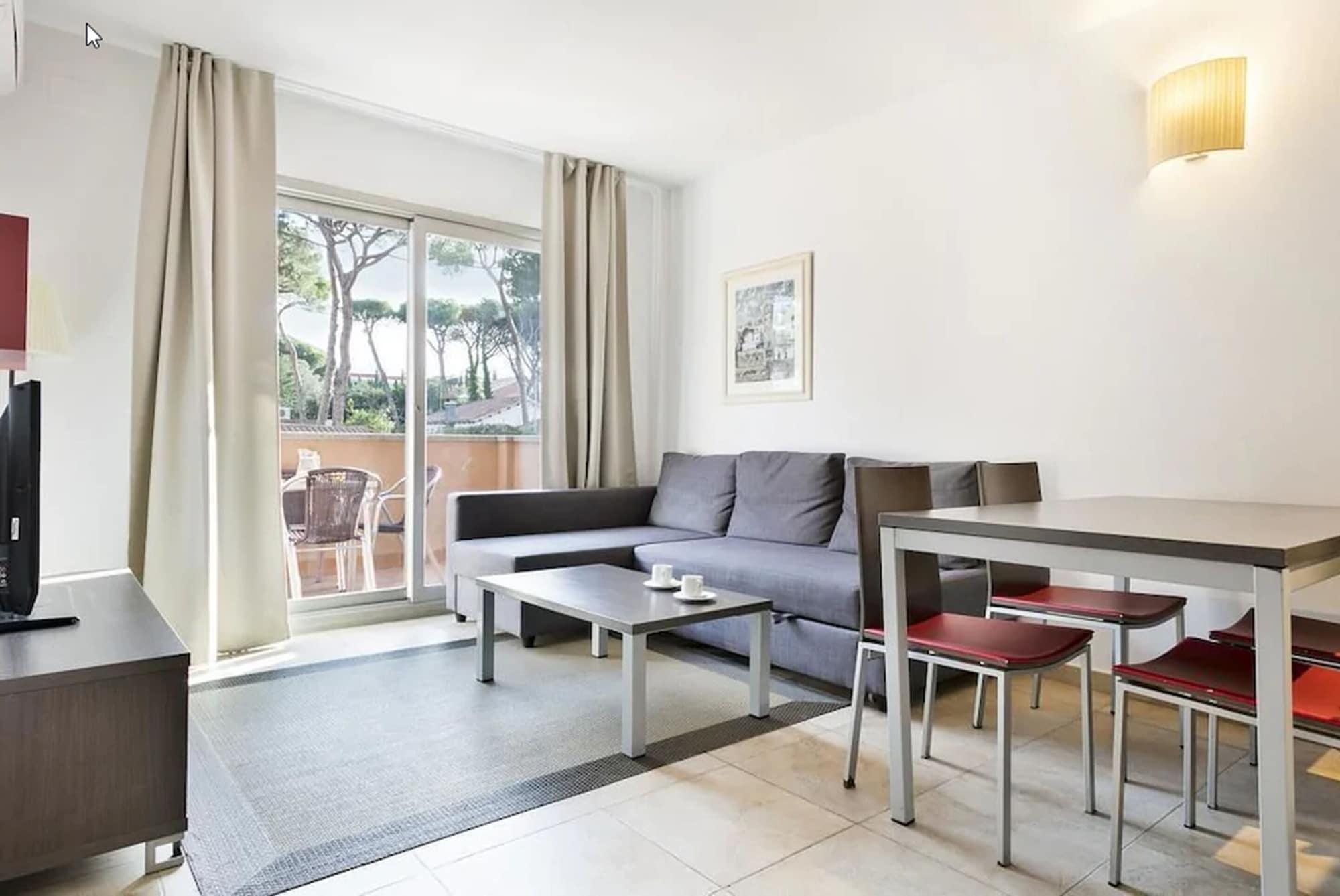 Aparthotel Bardon Castelldefels Dış mekan fotoğraf