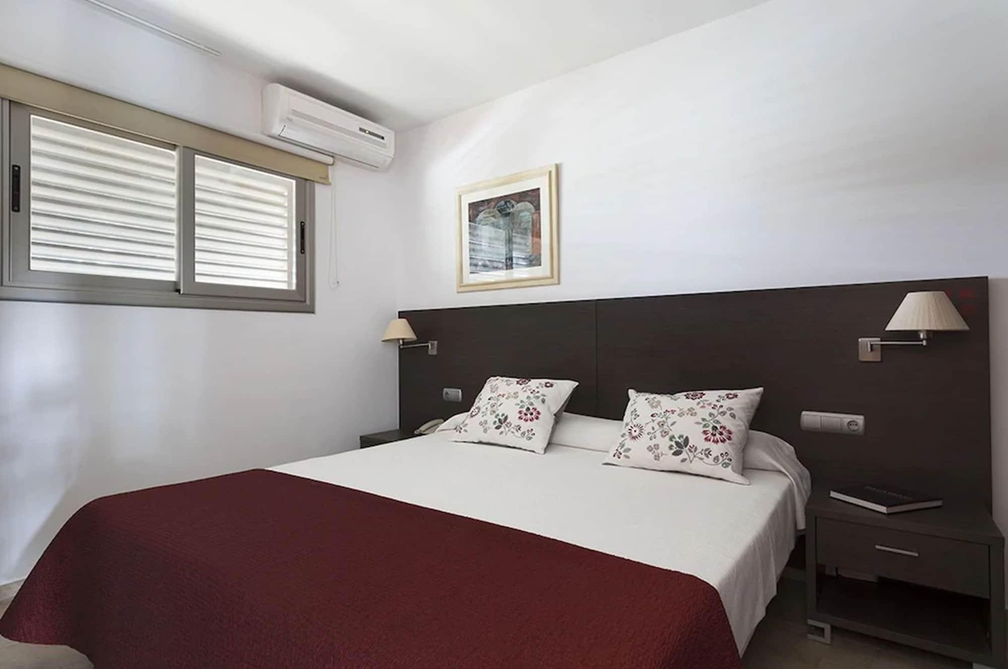 Aparthotel Bardon Castelldefels Dış mekan fotoğraf