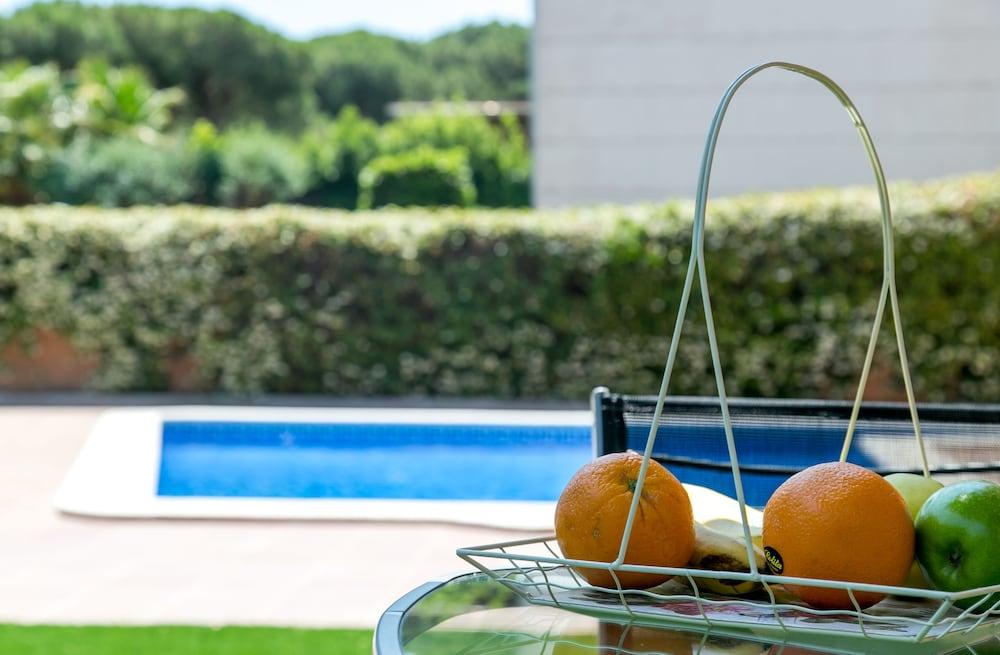 Aparthotel Bardon Castelldefels Dış mekan fotoğraf