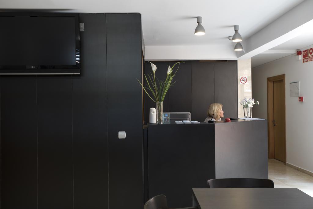 Aparthotel Bardon Castelldefels Dış mekan fotoğraf