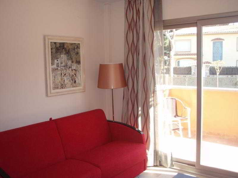 Aparthotel Bardon Castelldefels Dış mekan fotoğraf