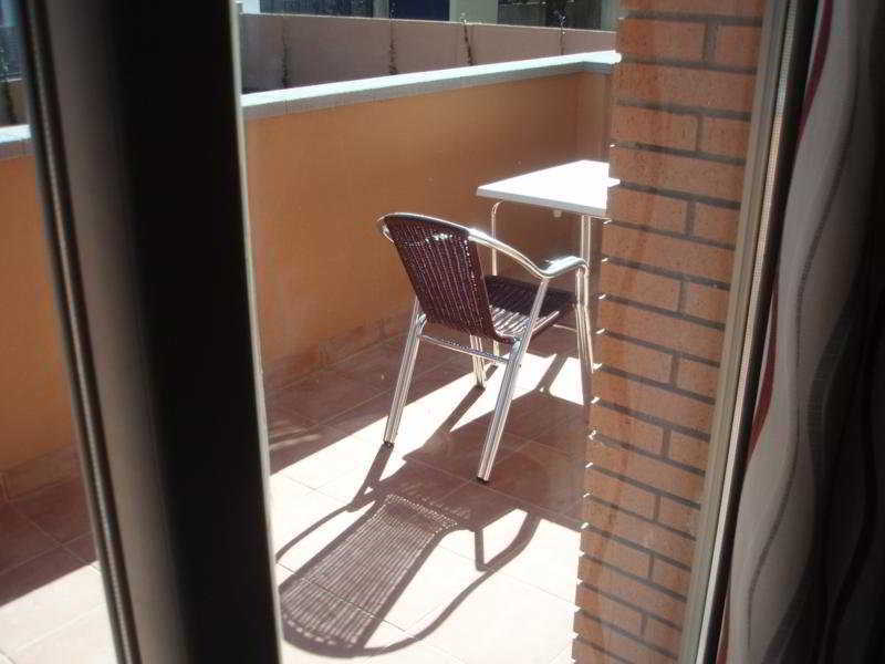 Aparthotel Bardon Castelldefels Dış mekan fotoğraf