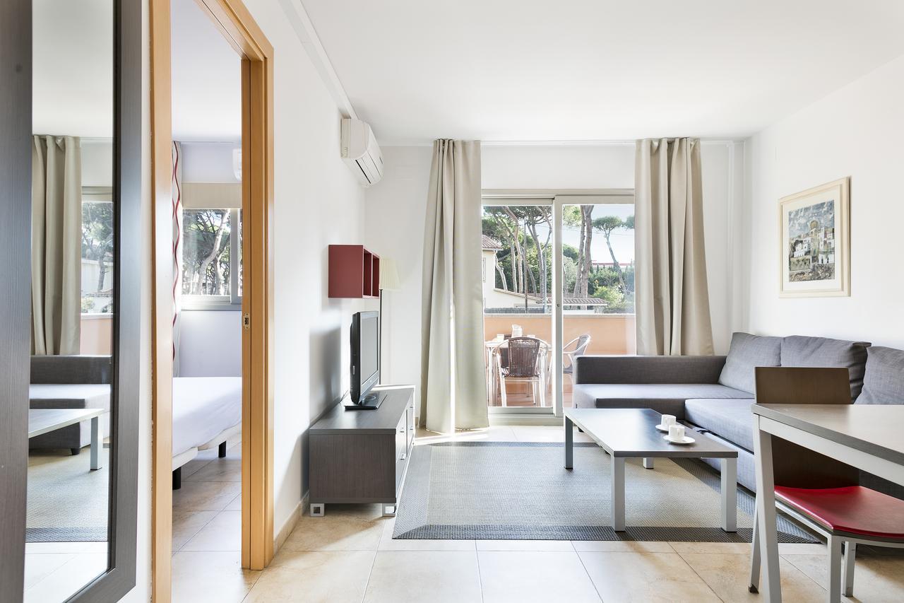 Aparthotel Bardon Castelldefels Dış mekan fotoğraf